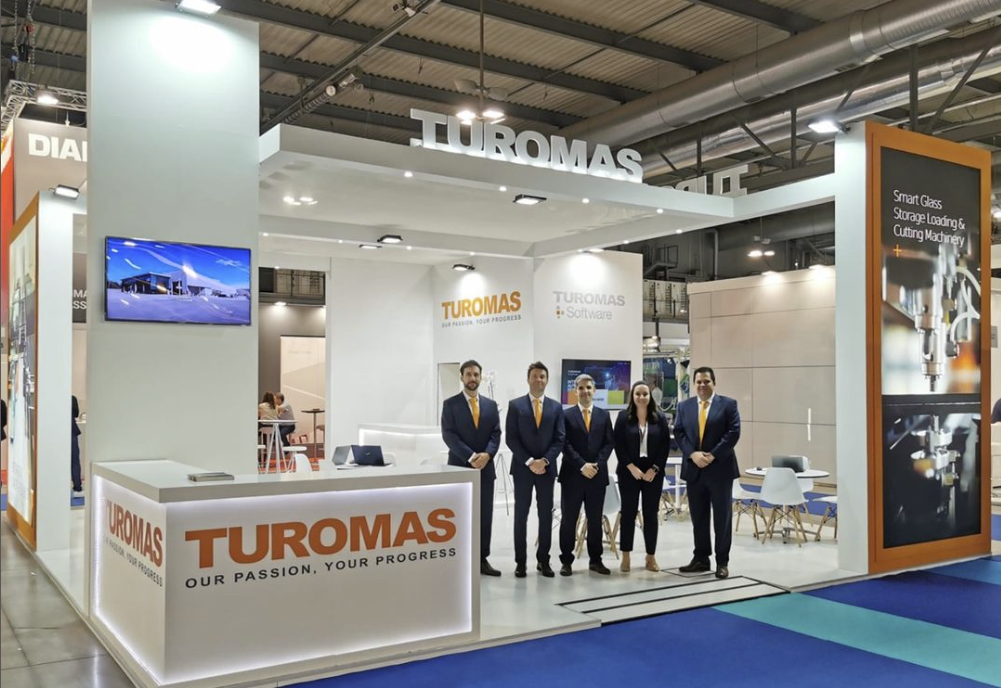 Un Año Más En Vitrum Innovación Y Éxito En El Stand De Turomas Turomas 7885